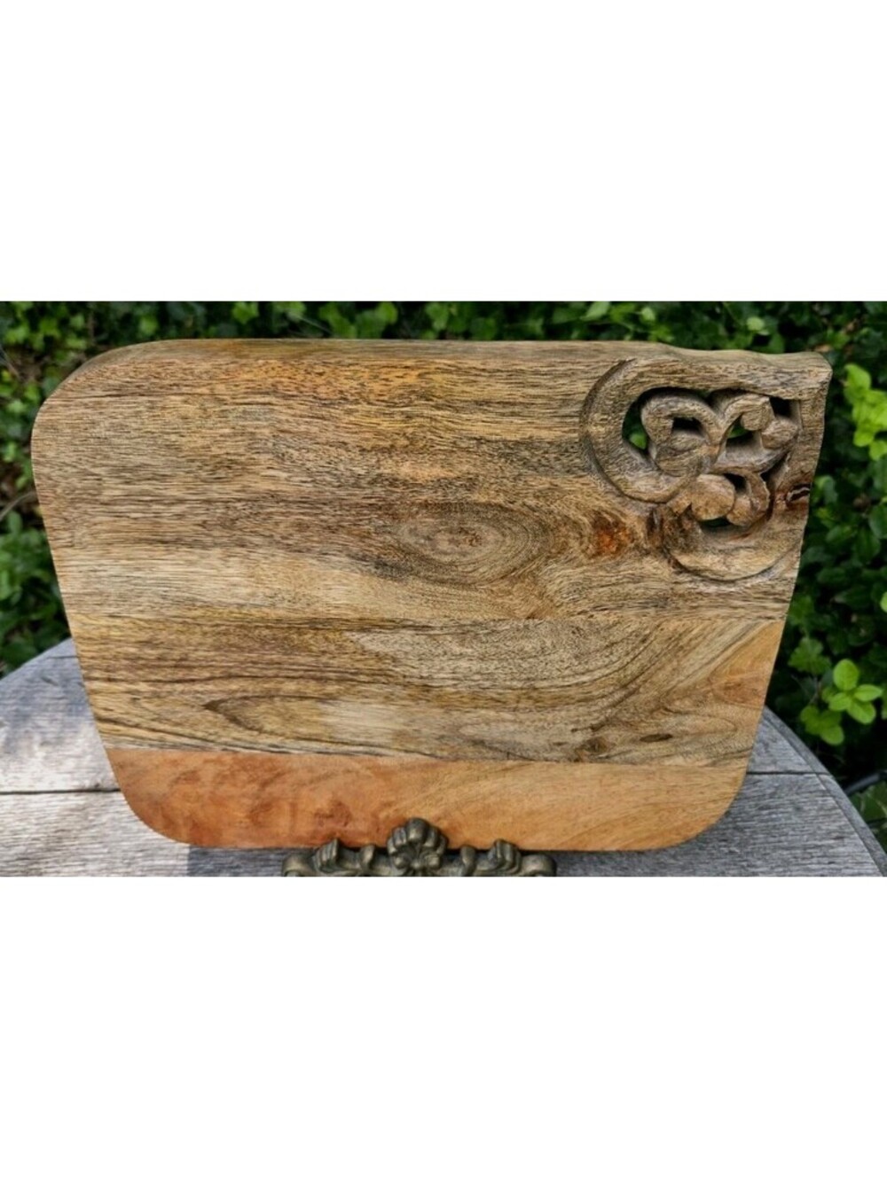 Wooden Carved Corner Detail 12"x10" Wood Cutting Board Chauterie & Metal Stand